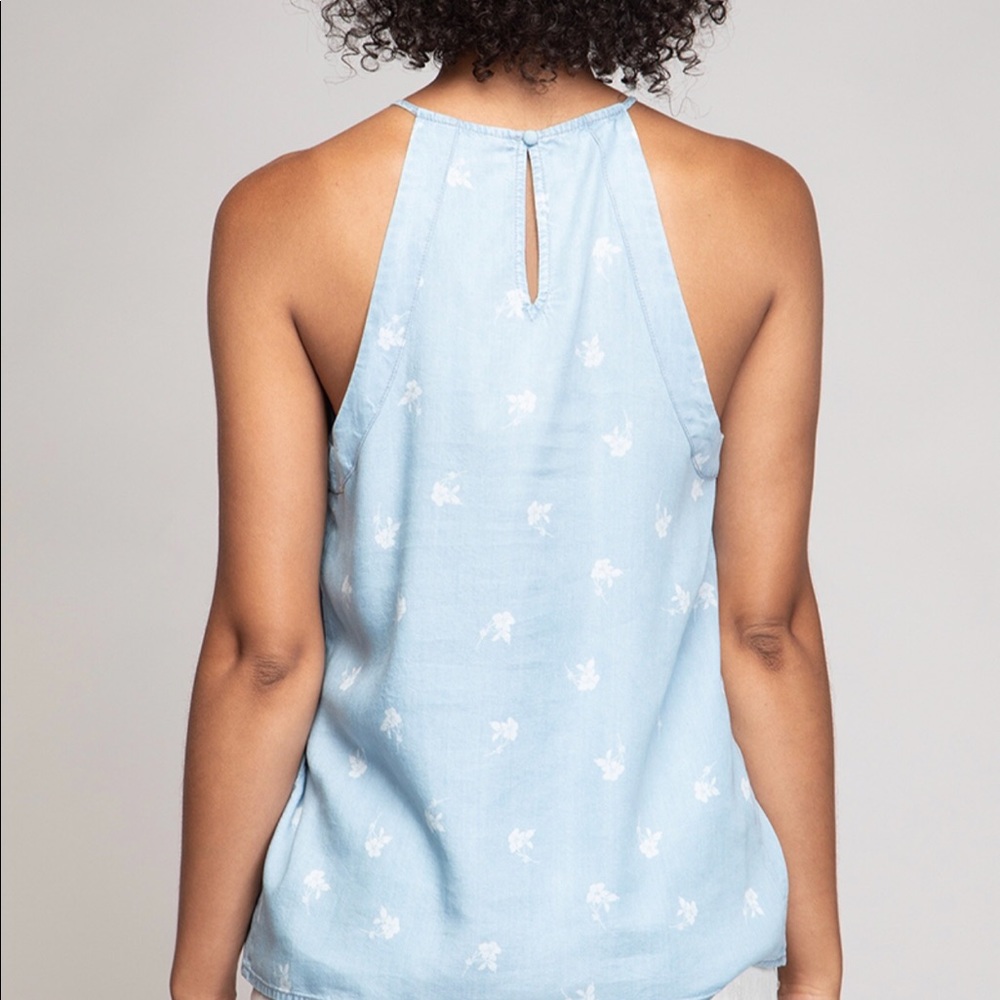 Beautiful blue top - Picture 2 of 3